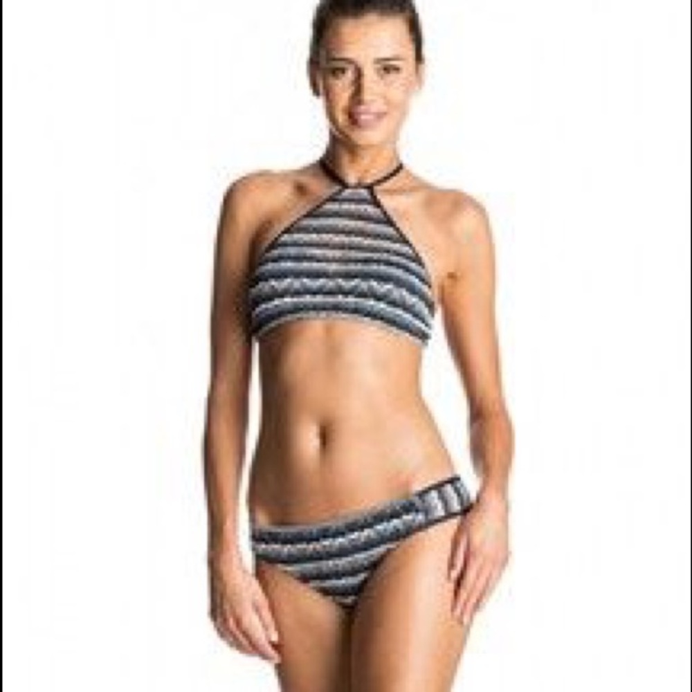 🌊Roxy Tribal Maze - Crop Bikini Top - Picture 7 of 7